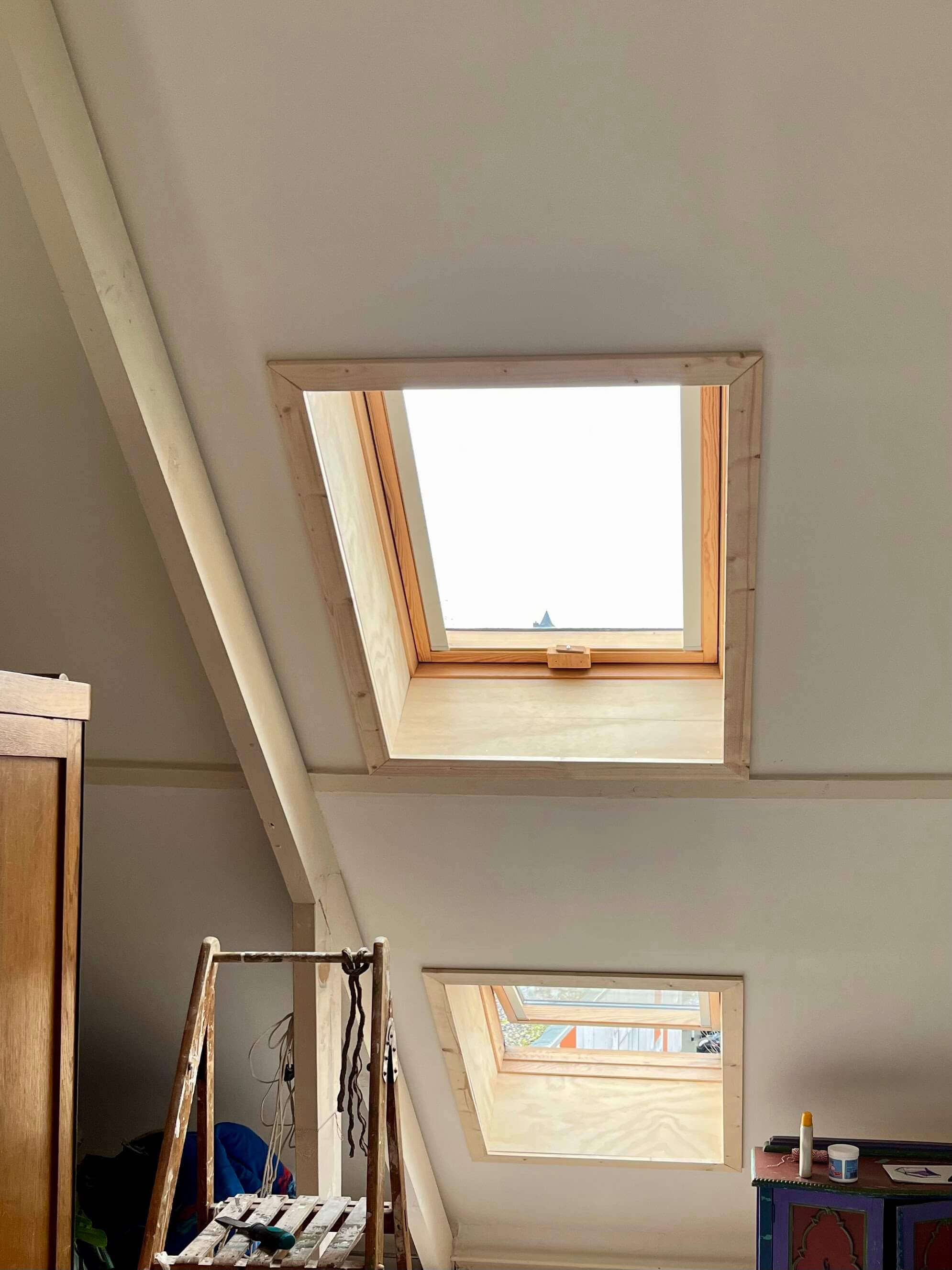 Gipsplaat, leemverf, vurenhout